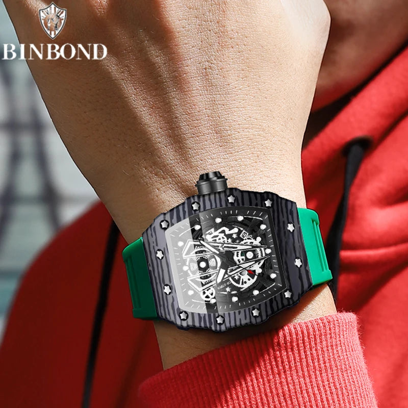 Reloj de pulsera, con espejo curvo.