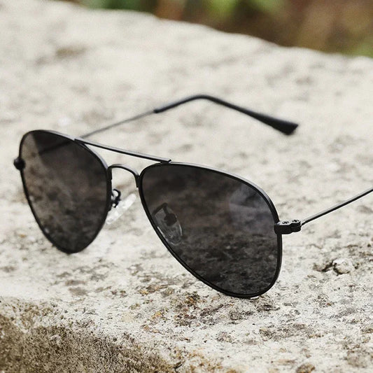 Gafas de sol polarizadas clásicas para niños.